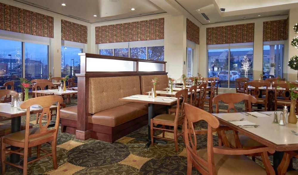 אורורה Hilton Garden Inn Denver Airport מסעדה תמונה