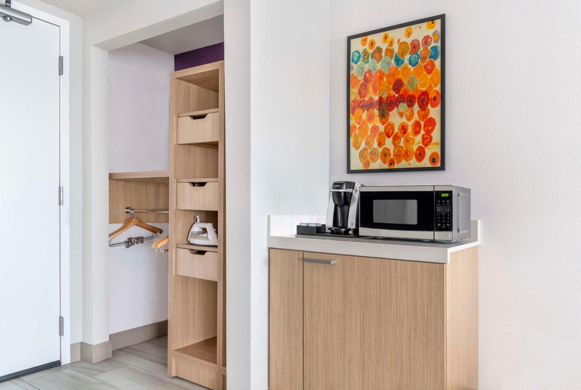 אורורה Hilton Garden Inn Denver Airport מראה חיצוני תמונה